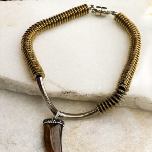 colar hematita tigre